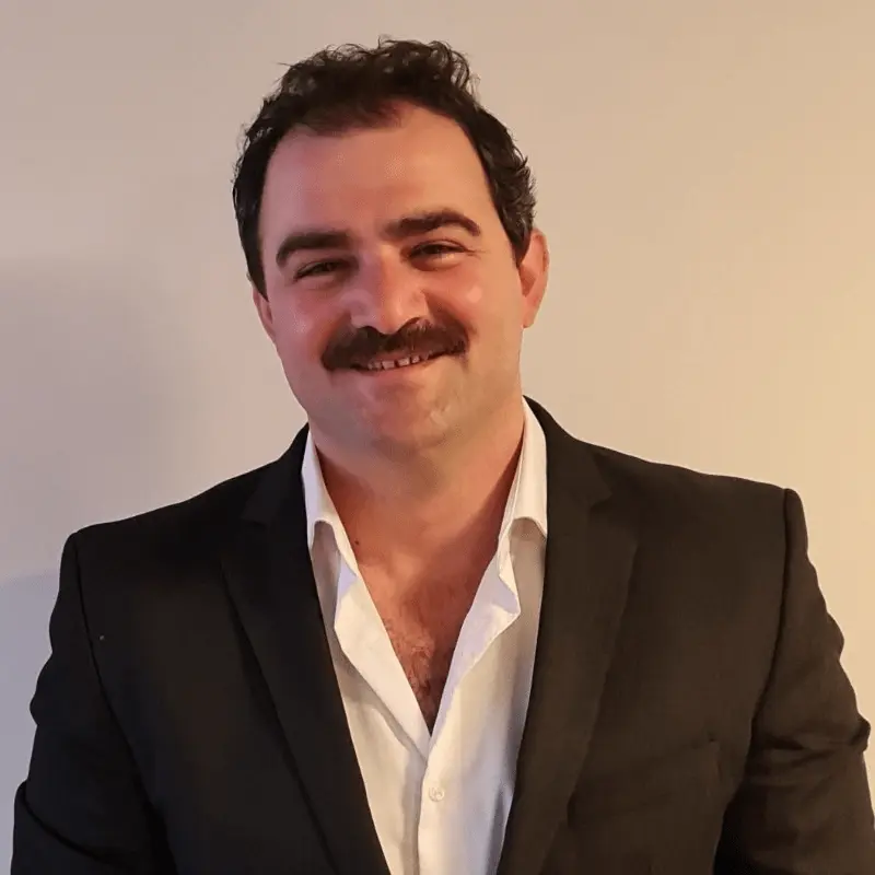 Review author: Nael Kabbany